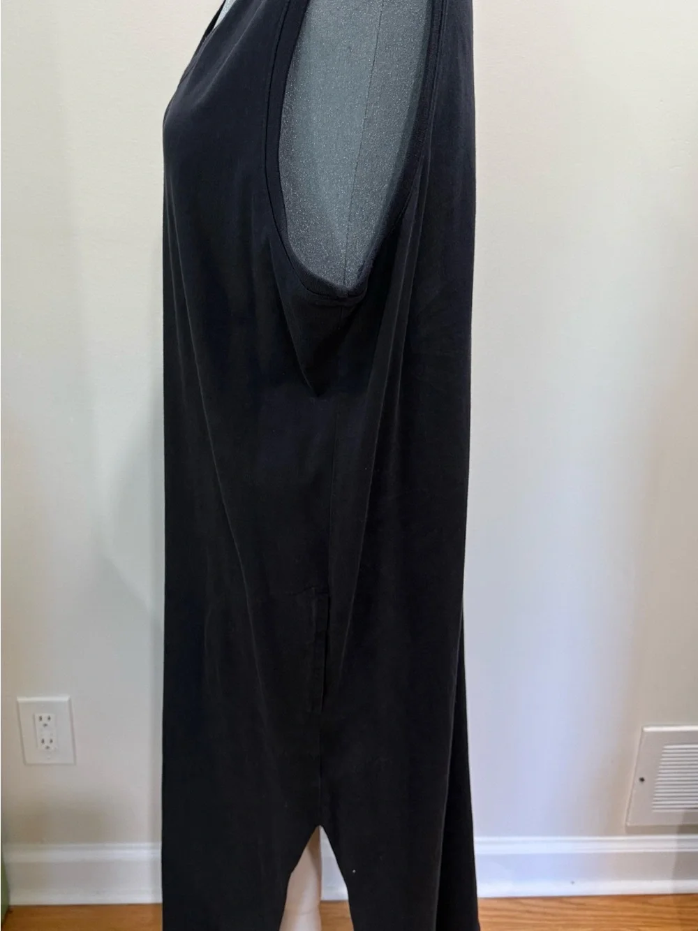 Lands' End Black V‑Neck Sleeveless Maxi Dress - Picture 7 of 10